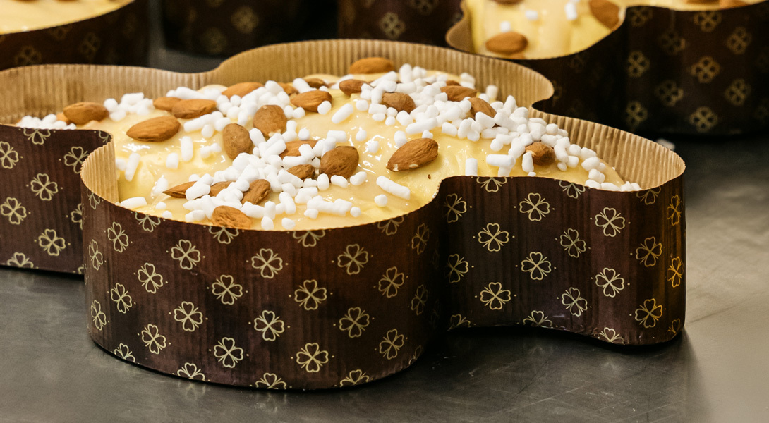 immagine ricetta colomba con regina